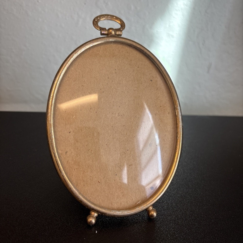 Small Oval Convex Gold Tone Vintage tabletop Boudoir picture frame 3" x 4"